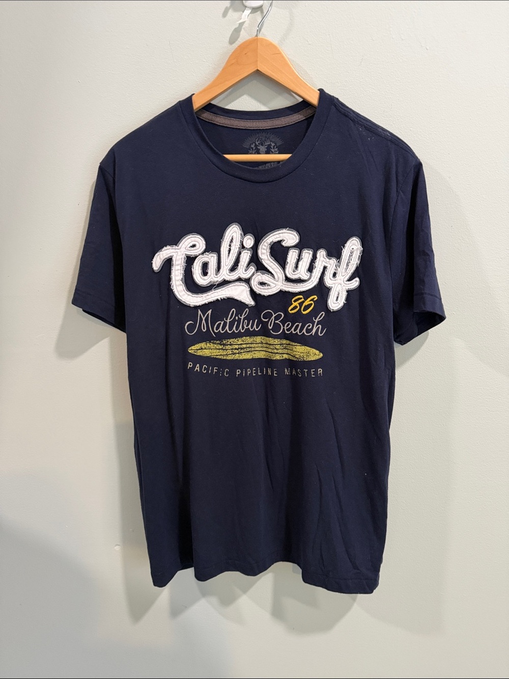 Roebuck & Co Cali Surf Malibu Beach Graphic Tee - Navy Casual Crew